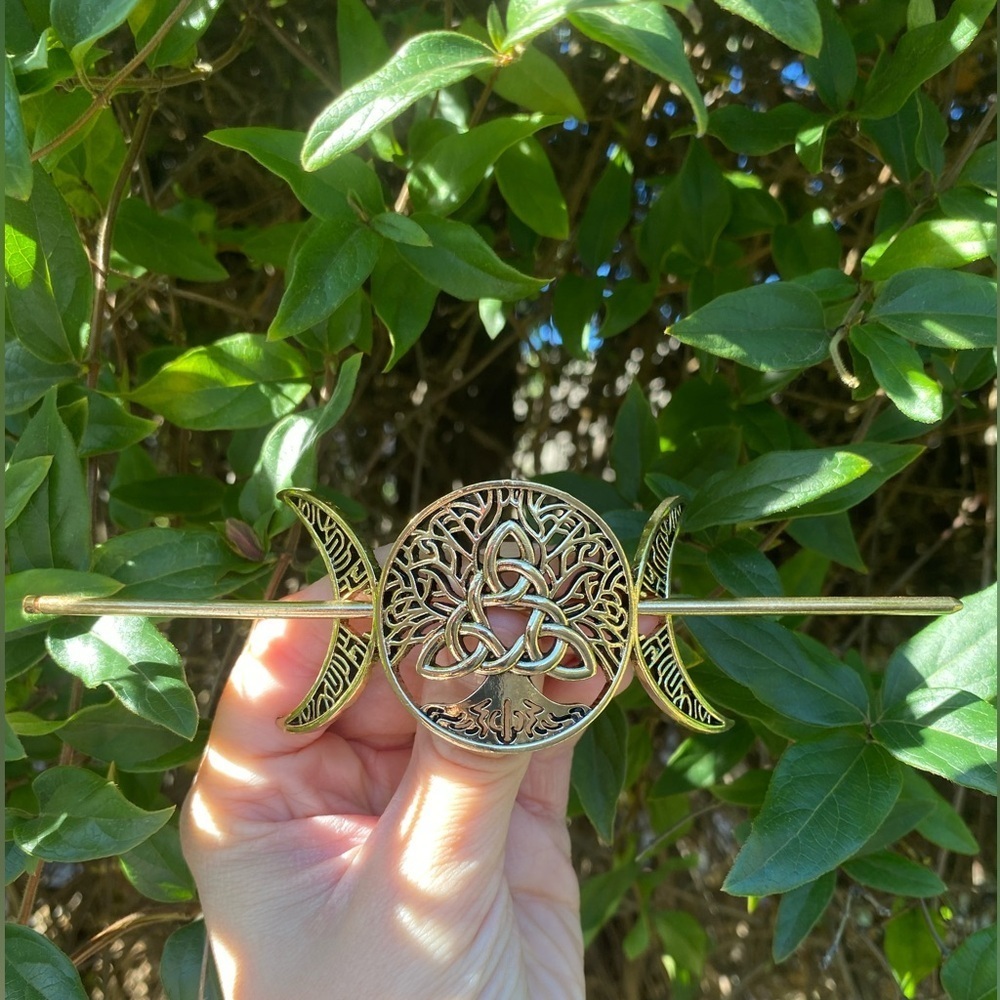 Vintage inspired Celtic Hairpin Gold Tone engraved Beautiful Crescent Moon 🌘
